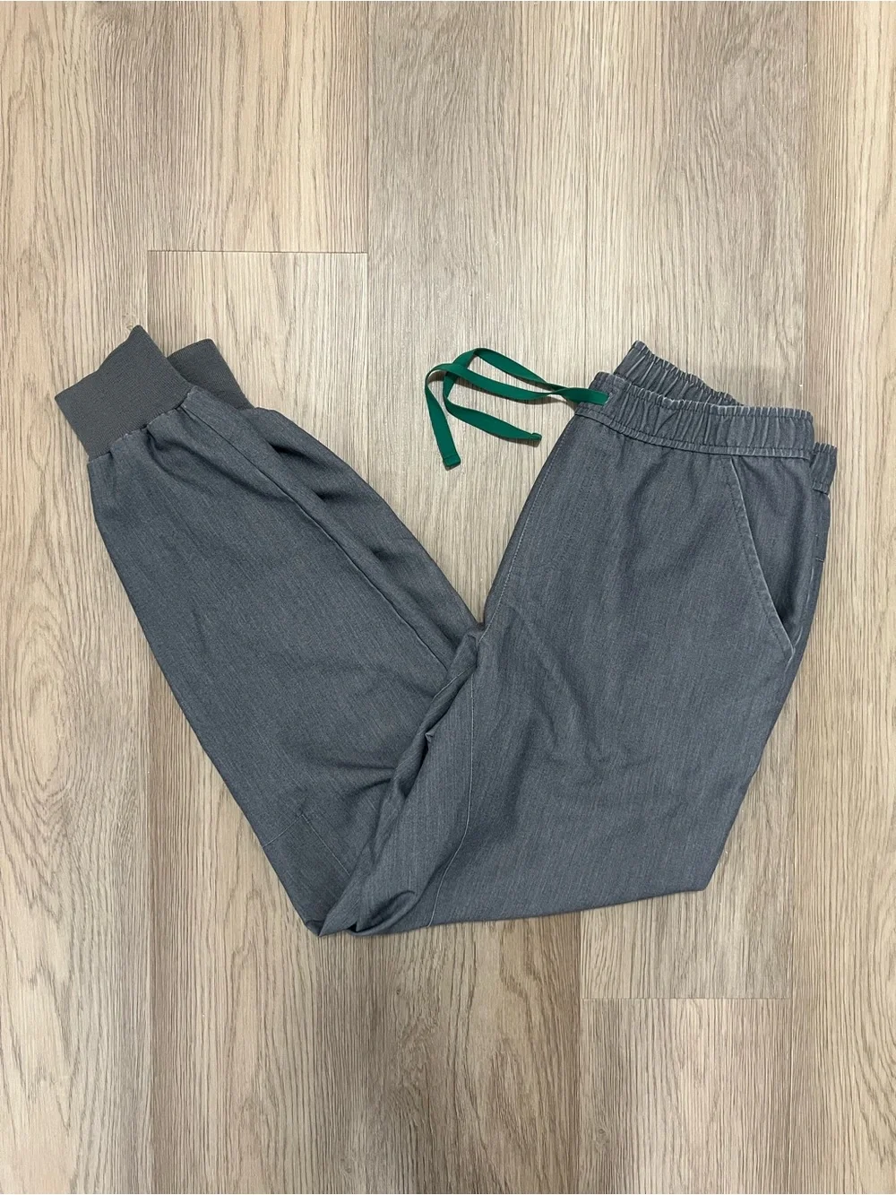 FIGS Tansen Jogger Scrub Pants Men’s Medium Gray Green Drawstring MXXSW2004